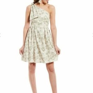 NWT Green/ Cream Floral One Shoulder Gianni Binni Dress